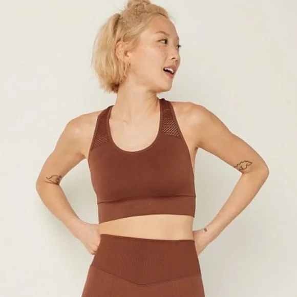 โฅ๐ฑ๐ฎ ๐๐๐๐ (x2) Racerback Sports Bra - Picture 4 of 15